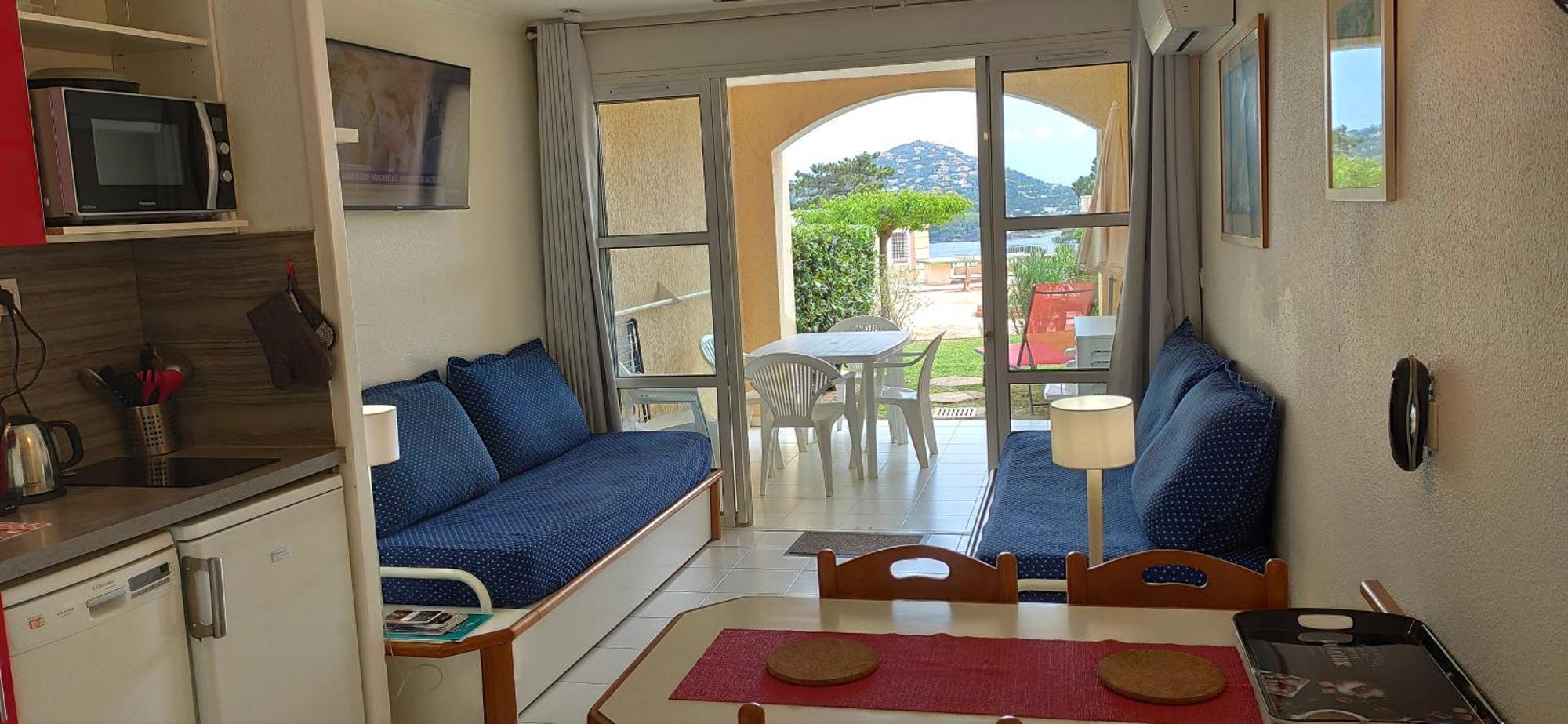 Agay Cap Esterel, Le Village Belvedere T2 Climatise Rez-De-Jardin, Vue Mer, Piscine Et Parking Inclus Saint-Raphaël Zewnętrze zdjęcie